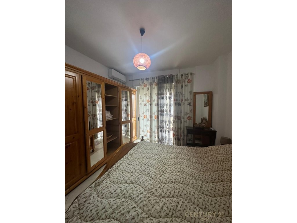 APARTAMENT 2+1+2 PRANË PAZARIT TË RI!