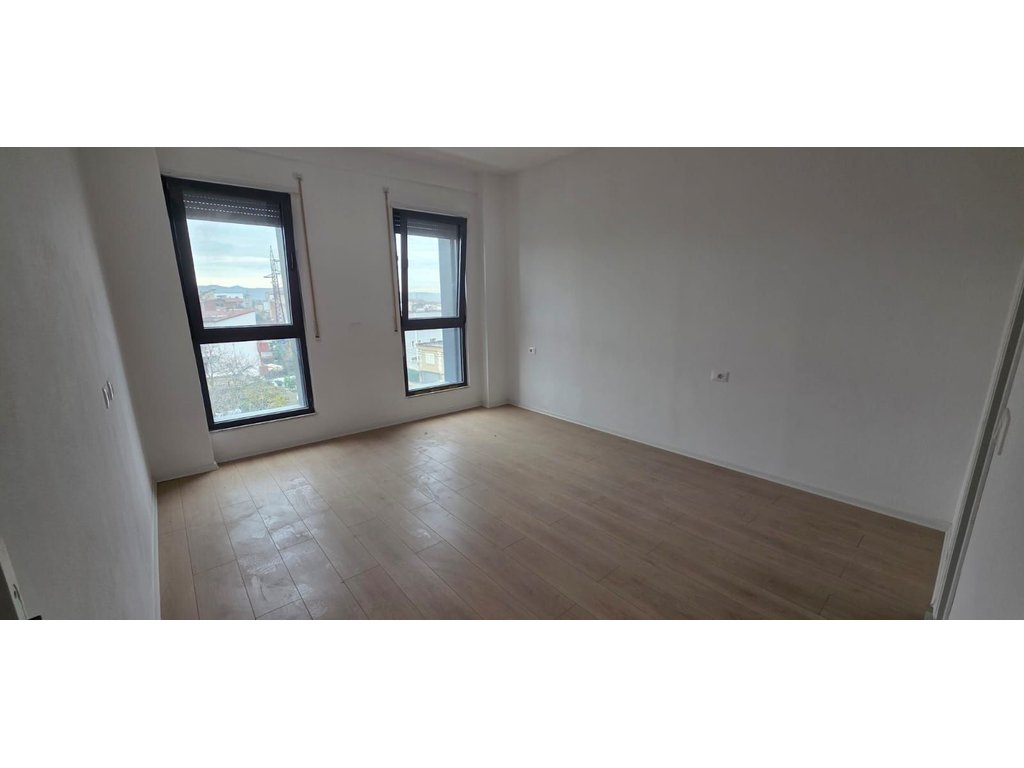 APARTAMENT 1+1 PËR QIRA – Bulevardi i Ri!!