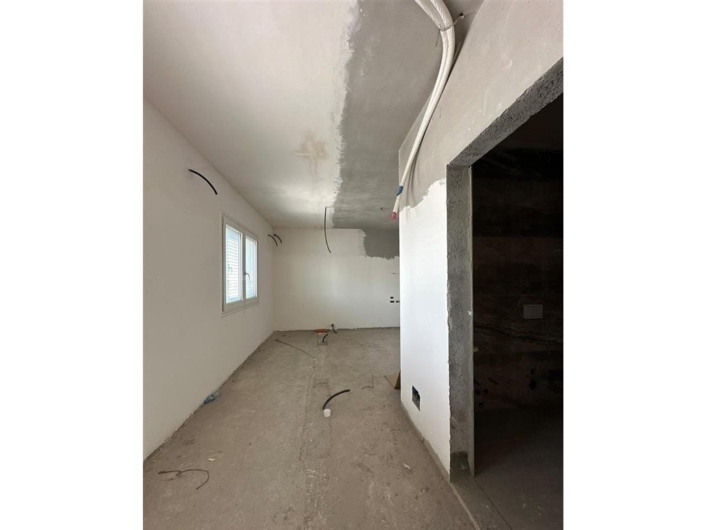 Ekskluzive! Apartament 3+1+2 me Verandë të Madhe & Pishinë Private – Rr. “5 Maji”, Tiranë!