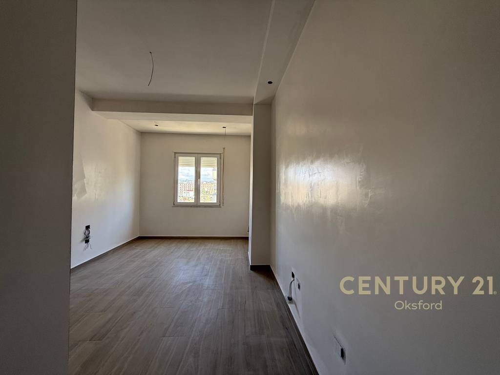 EKSLUZIVE!!!SHESIM APARTAMENT 1+1,TEK MALI I ROBIT NE GOLEM!