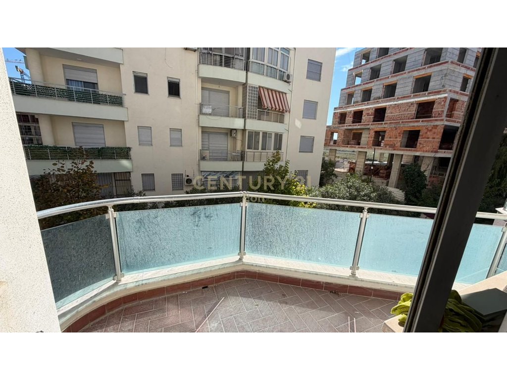 APARTAMENT 1+1 PER SHITJE NE GOLEM !
