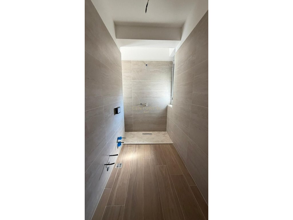 APARTAMENT 1+1 PER SHITJE NE GOLEM !