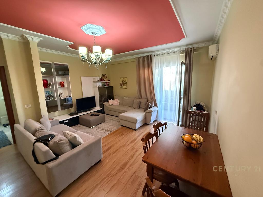 Apartament 2+1+2 prane Ministrise se Jashtme
