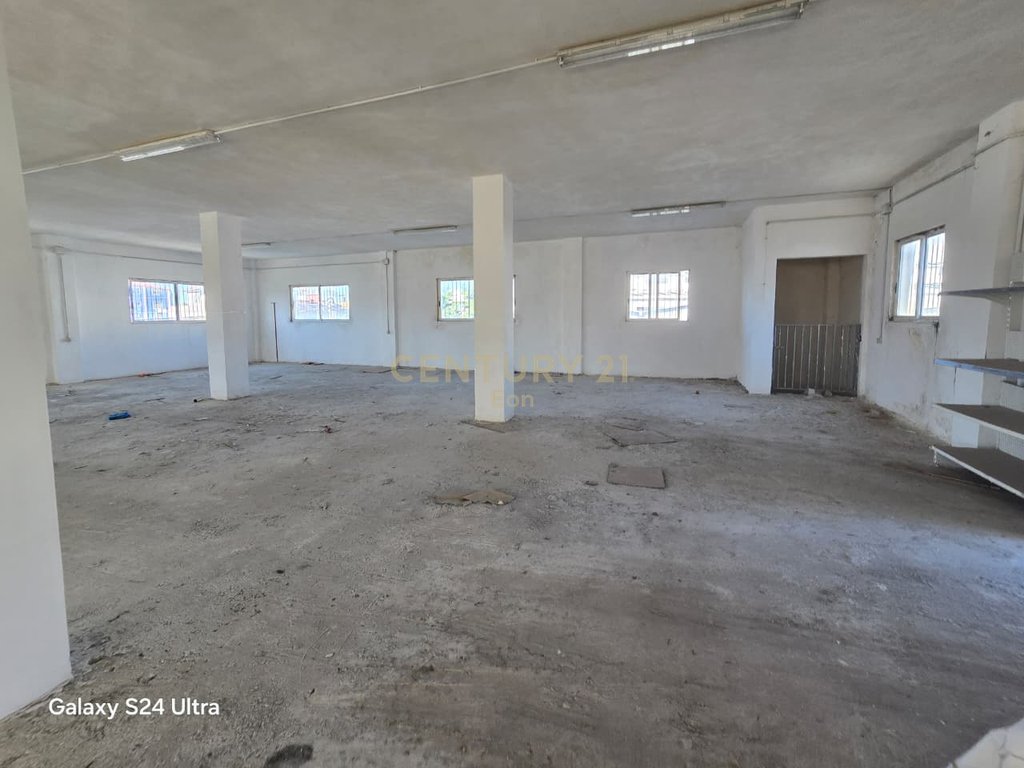 Magazinë për Shitje në Shkozet, 1332 m² !