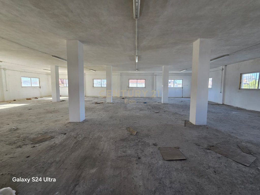 Magazinë për Shitje në Shkozet, 1332 m² !