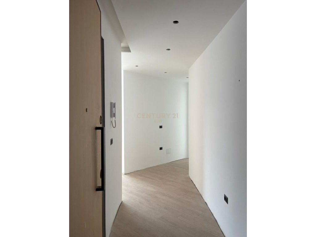 SHITET APARTAMENT 2+1 ME PAMJE DETI TEK "WHITE HILL RESIDENCE" NE CURRILA!