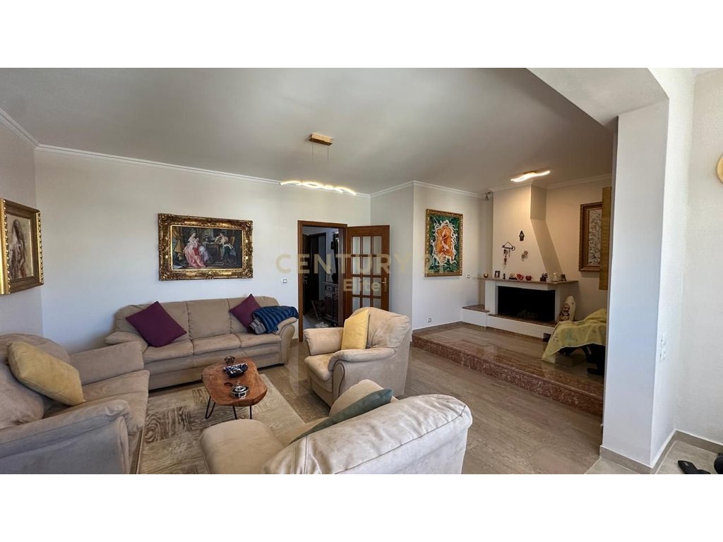 SHITET APARTAMENT 2+1+2 – RRUGA E BARRIKADAVE