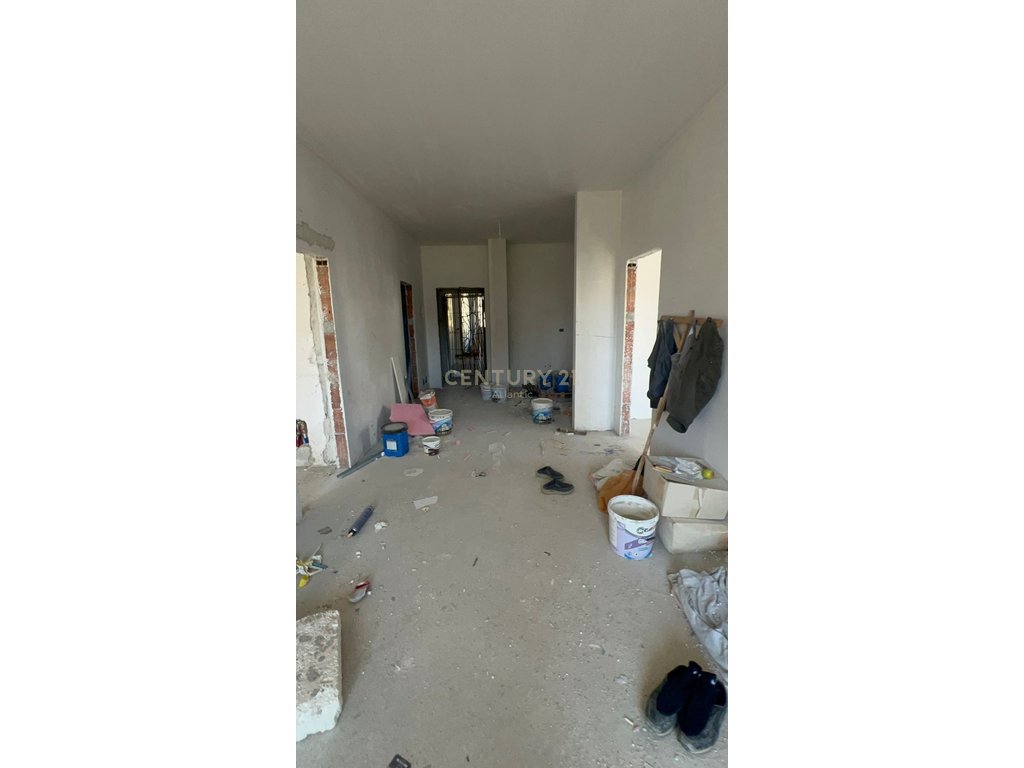 Apartament me lokacion fantastik dhe pamje deti 2+1+2T+ballkon Për Shitje në Golem, Durrës -181,170€ | 109.8 m²