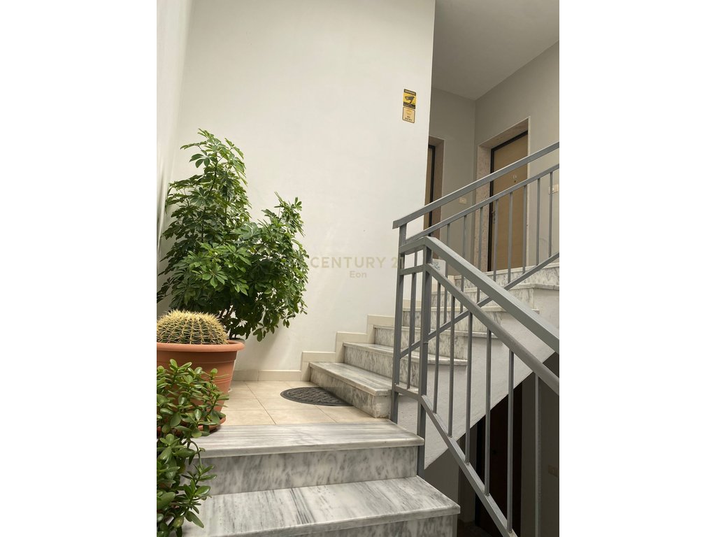 JEPET ME QIRA APARTAMENT 1+1 AFER DETIT NE GOLEM PRANE PREMIUM HOTEL!