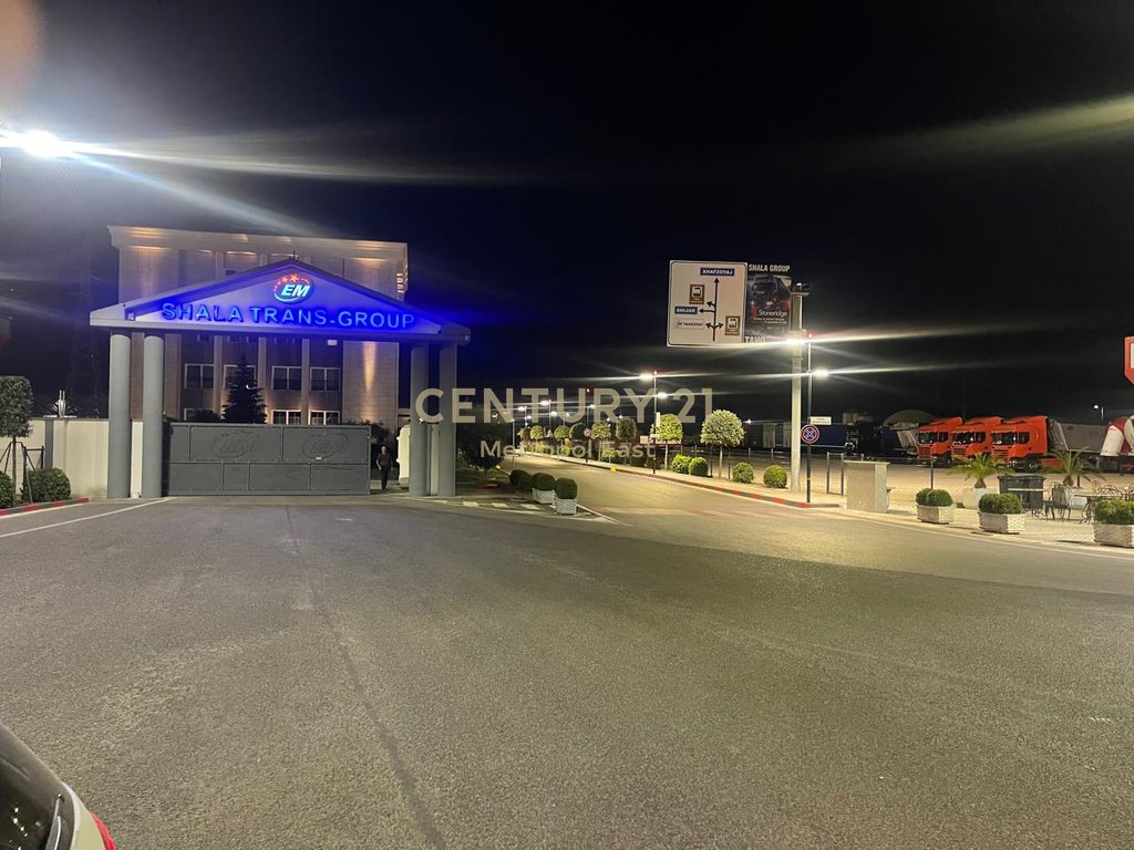 Mundësi Investimi: Tokë + Ndërtesë pranë Autostradës Durrës–Tiranë