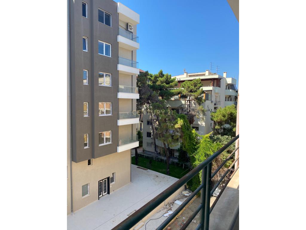 SHITET APARTAMENT 2+1+2  NE GOLEM  TEK KOMPLEKSI FRESKIA !