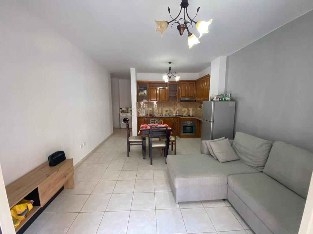 SHITET APARTAMENT 2+1+2  NE GOLEM  TEK KOMPLEKSI FRESKIA !