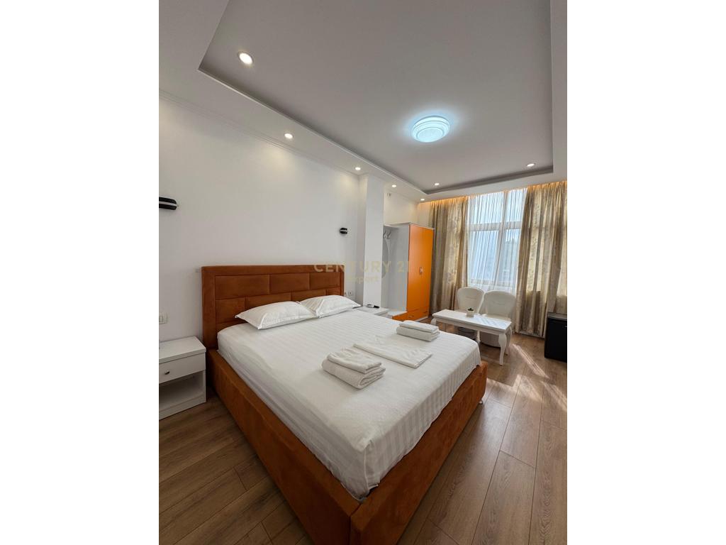 JEPET ME QIRA HOTEL NE RRUGEN E ELBASANIT!