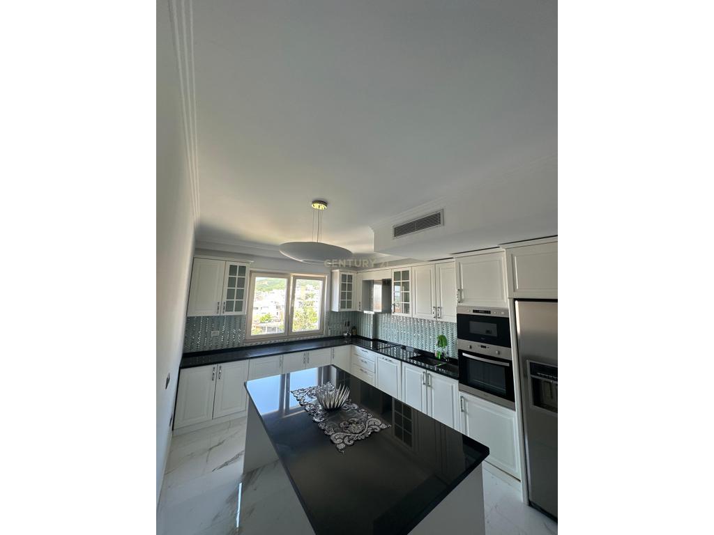 ULET CMIMI ! Shitet Super Apartament 3+1+2 Ne Kompleksin Rafaelo, Fresk