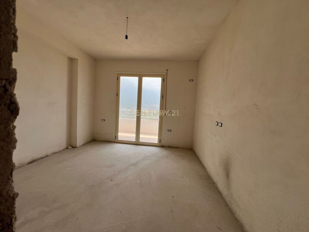 SHESIM APARTAMENT 2+1 NE LUNGOMARE,VLORE!!