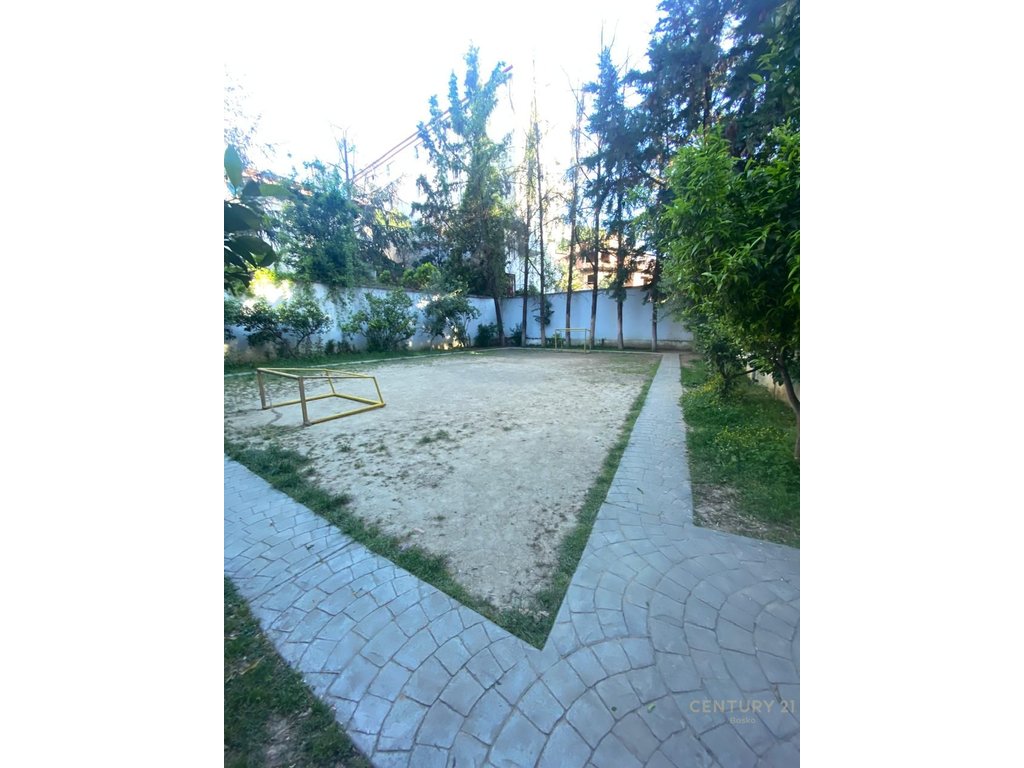 JEPET ME QERA VILE PER AMBIENT BIZNESI , RRUGA ELBASANIT