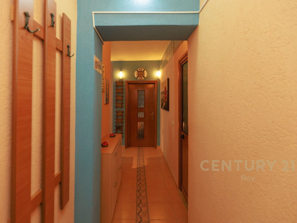 OFROJM PER SHITJE APARTAMENT 3+1+2  ME PAMJE DETI TEK RESIDENCA 'LIS',  GOLEM !!!