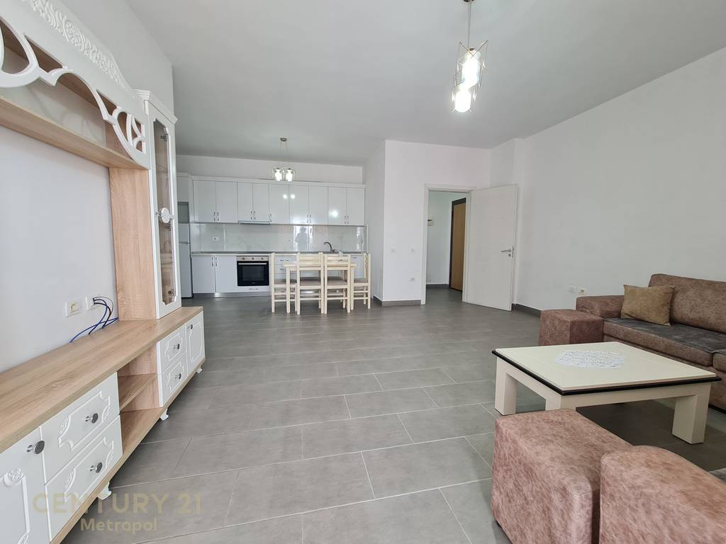 SHES APARTAMENT 2+1+2 NE KAMEZ, RRUGE KRYESORE!