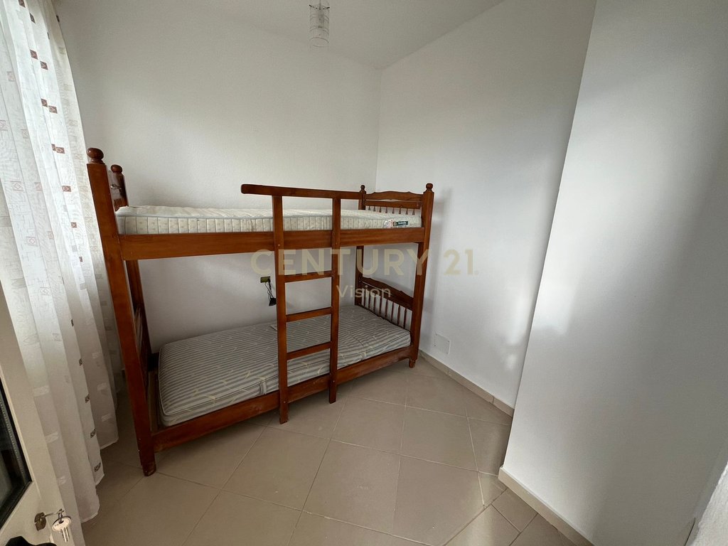 Apartament 3+1 Për Shitje në Velipojë