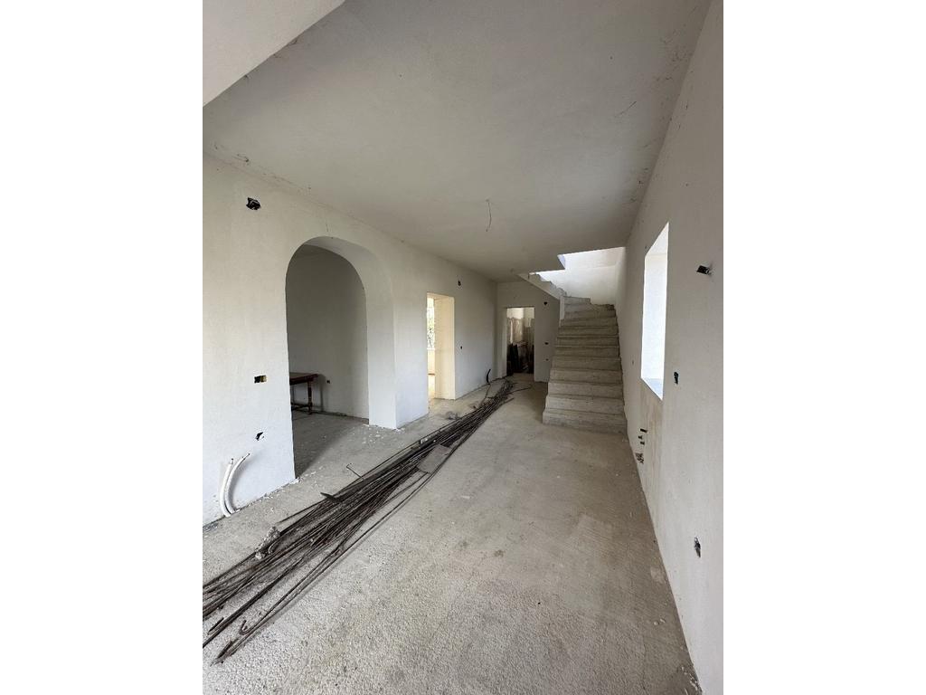 POGRADEC, SHITET  VILË 2 KATËSHE NË BUÇIMAS!!!!