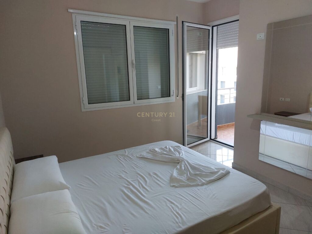 "SUPER OKAZION" APARTAMENT PËR SHITJE 2+1 NË LUNGOMARE, VLORË