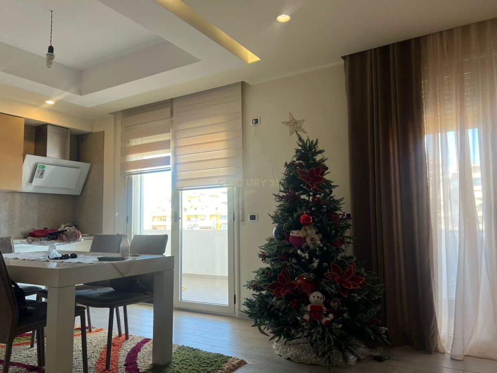 SUPER APARTAMENT 2+1+2 NE SHITJE, ME GARAZH, TE ALBANO DHE ROMINA NE VLORE