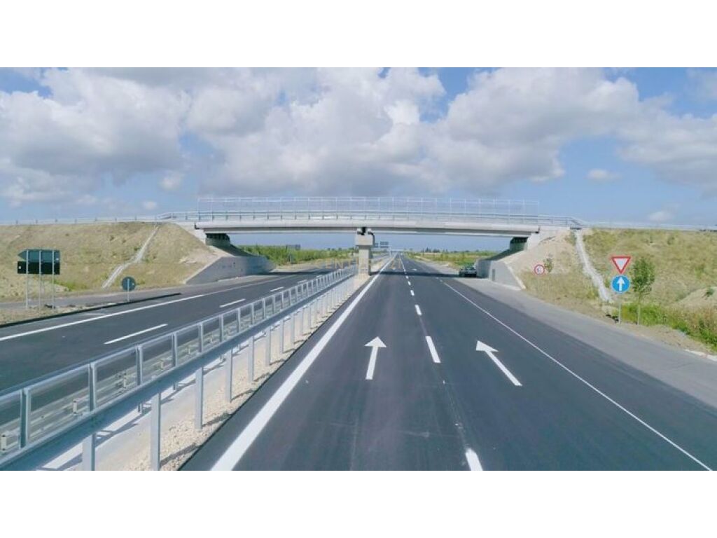 TOKE NE SHITJE NE   AUTOSTRADEN VLORE -FIER !!!