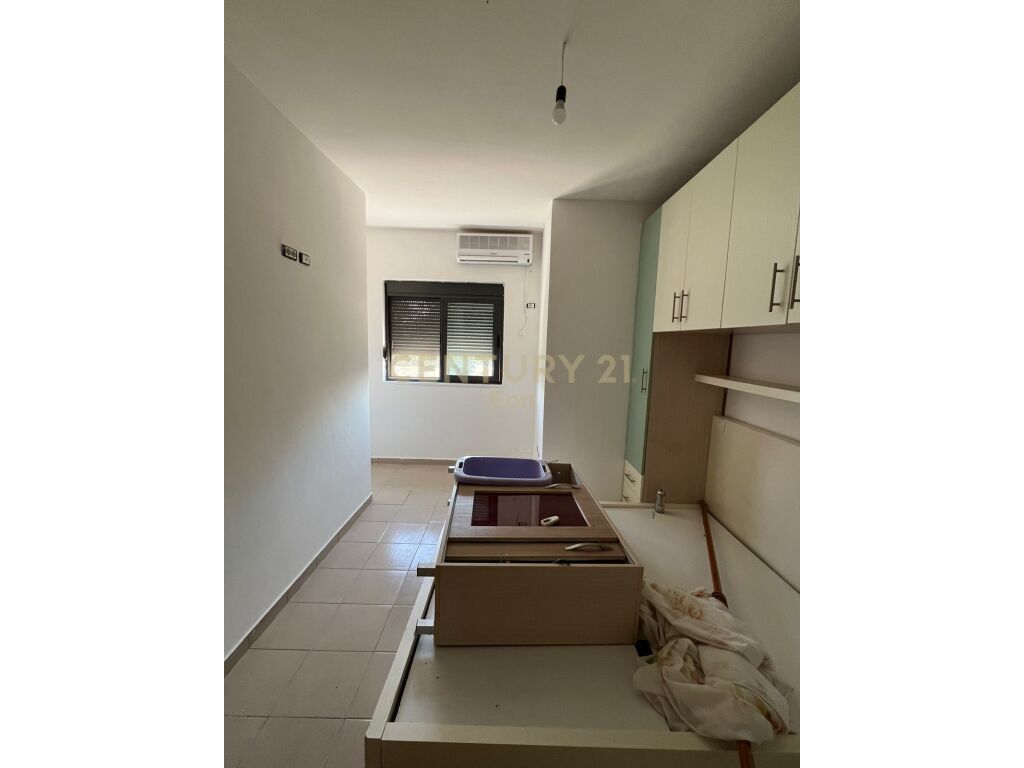 Apartament 2+1 Për Shitje + post parkimi në Golem, Durrës!