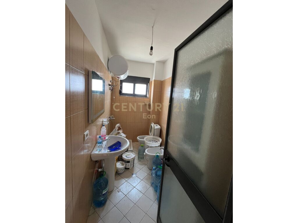 Apartament 2+1 Për Shitje + post parkimi në Golem, Durrës!