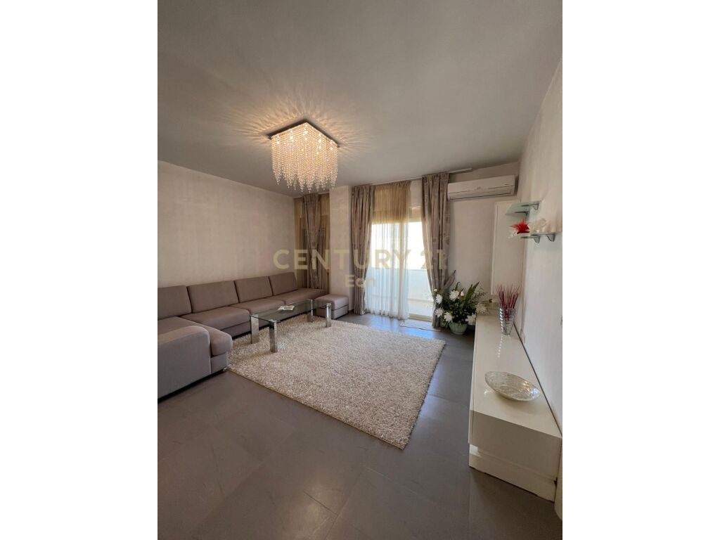 SHITET APARATMENT 2+1 + GARAZHD, PRANE SHKOLLES EFTALI KOCI