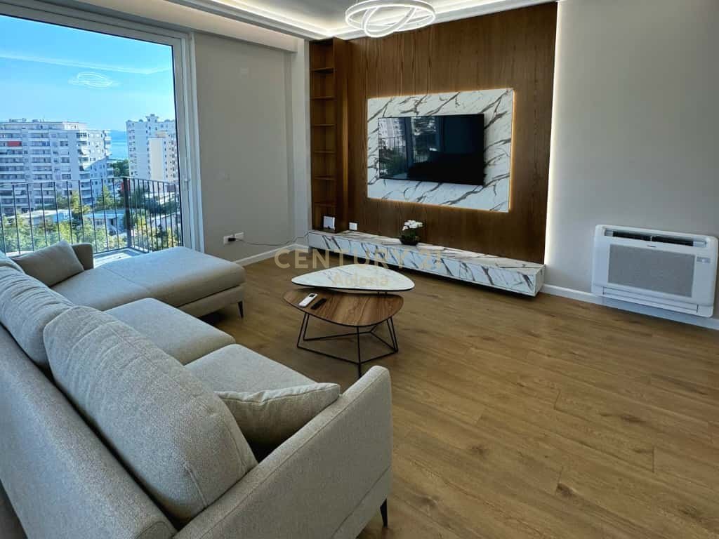 Shitet Apartament 2+1 Pranë Lungomares