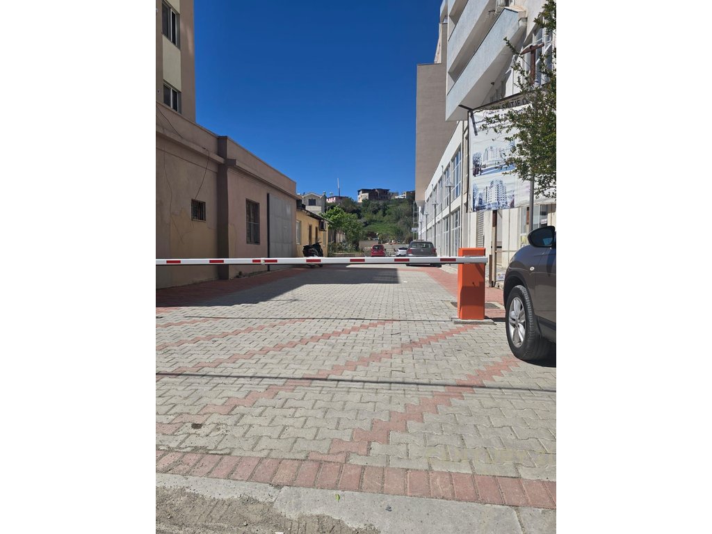 SHITET DYQAN  NDERTIM I RI 1500euro-m2!!