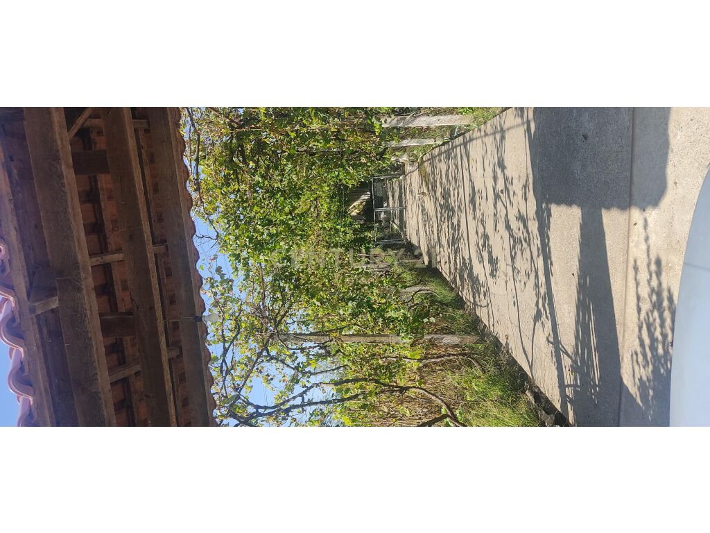 Shtëpi 4+2 Për Shitje në Vau i Dejës, Shkodër - 4200 m²