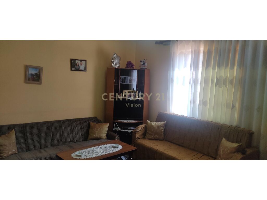 Shtëpi 4+2 Për Shitje në Vau i Dejës, Shkodër - 4200 m²