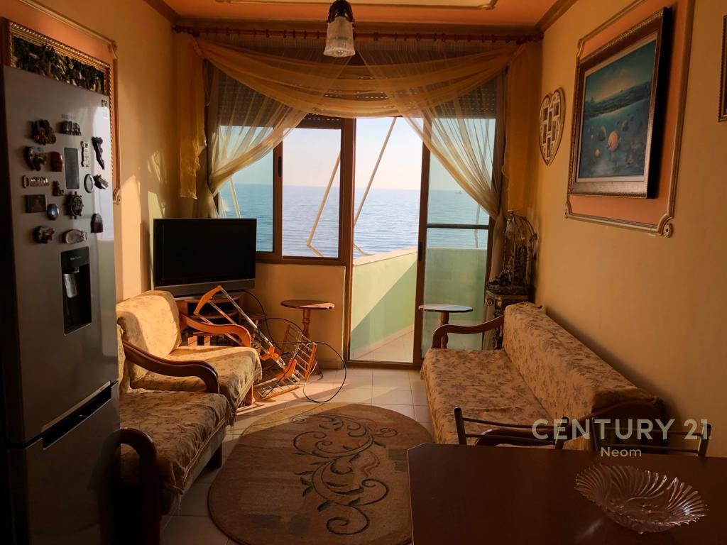QIRA, APARTAMENT 1+1 NE DURRES‼️