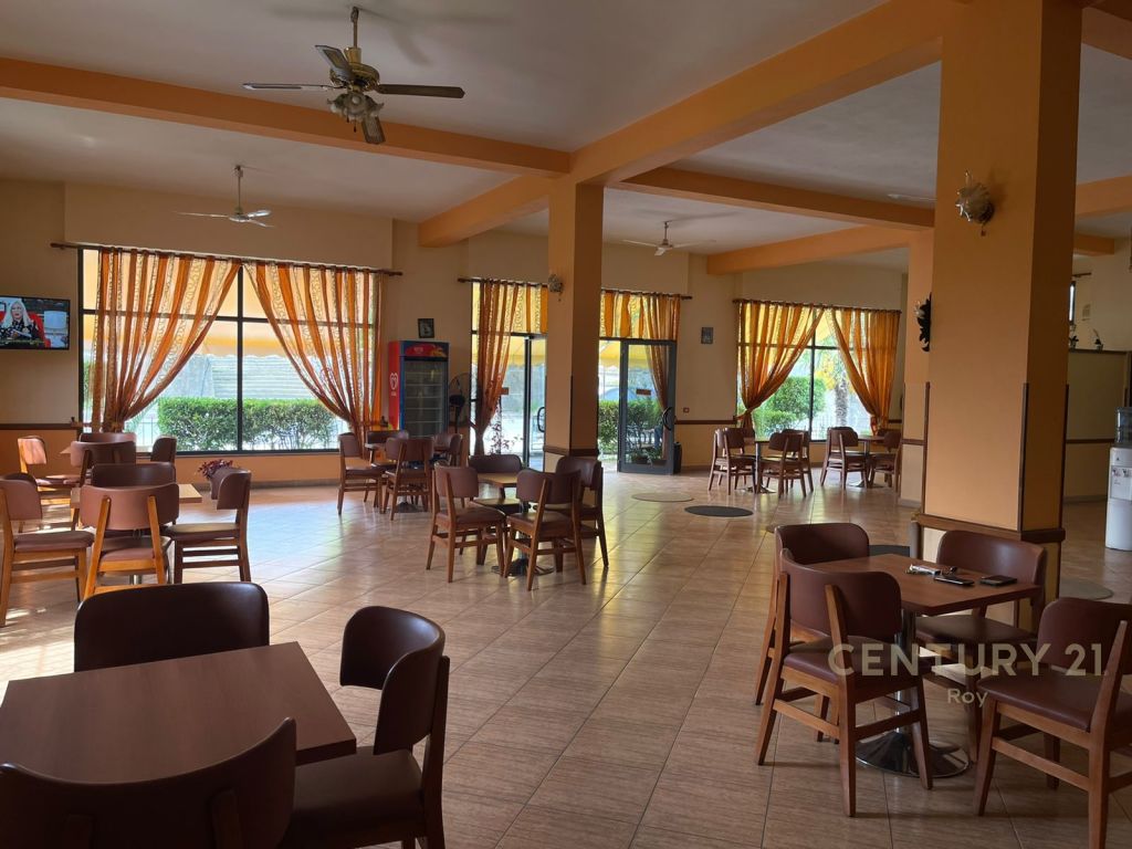 SHITET BAR-RESTORANT BUZE RRUGE KRYESORE NE DURRES!