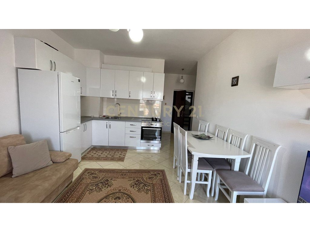 JEPET APARTAMENT 1+1 ME QIRA NE PLAZH RROTA KUQE !