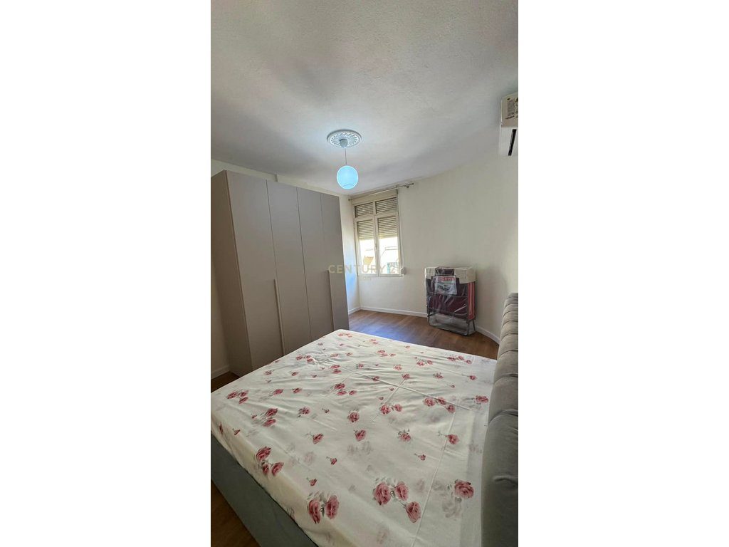 Apartament 1+1 Me Qira në Plazh, Durrës !