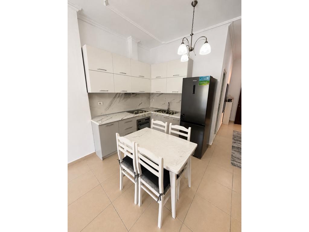 Apartament 1+1 me qera tek kopshti botanik
