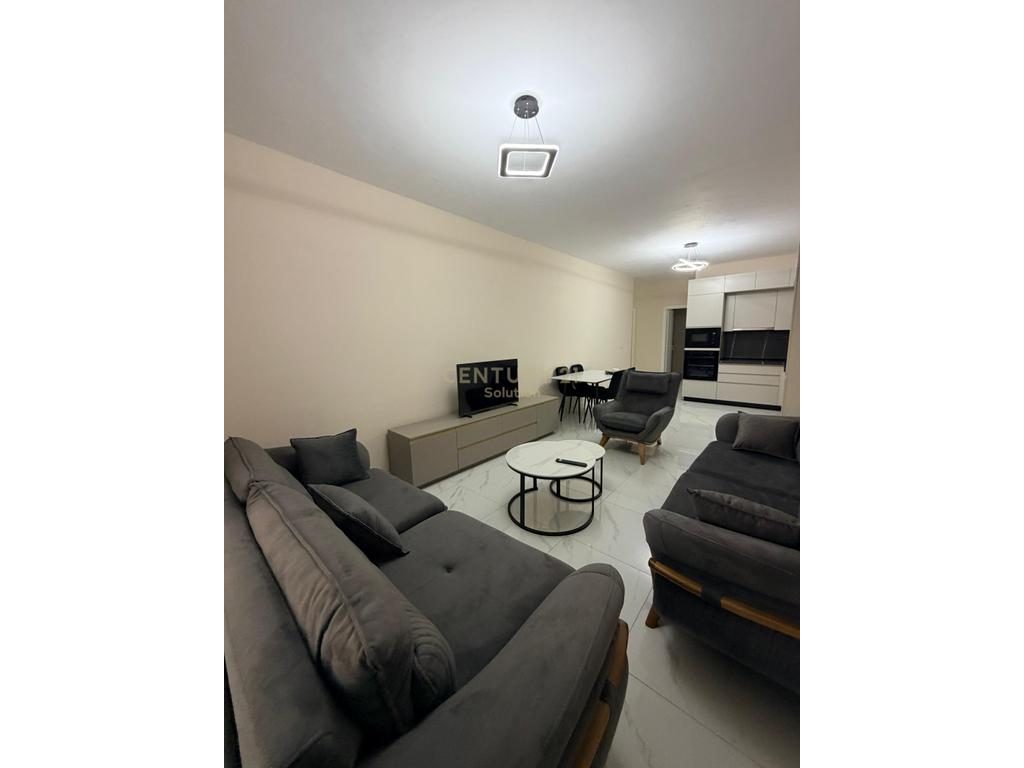 JEPET ME QIRA APARTAMENT 2+1 PER QIRA NE QENDER TE KAMZES !