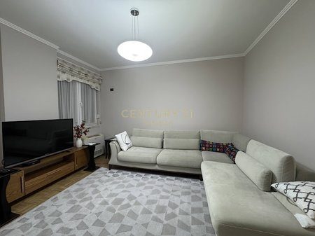 STADIUMI DINAMO, APARTAMENT 1+1 PER QIRA