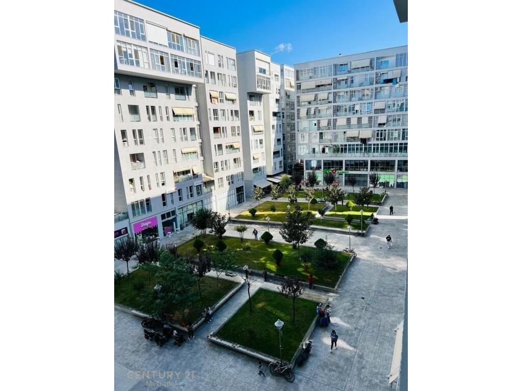 Shitet Njësi Shërbimi – Komuna e Parisit, Kompleksi Kika 2