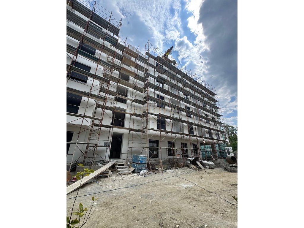 Apartament 1+1 në shitje  tek Mali i Robit !!