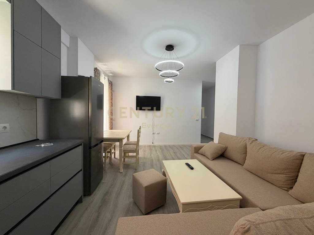 SELITE, APARTAMENT 2+1 PER QIRA