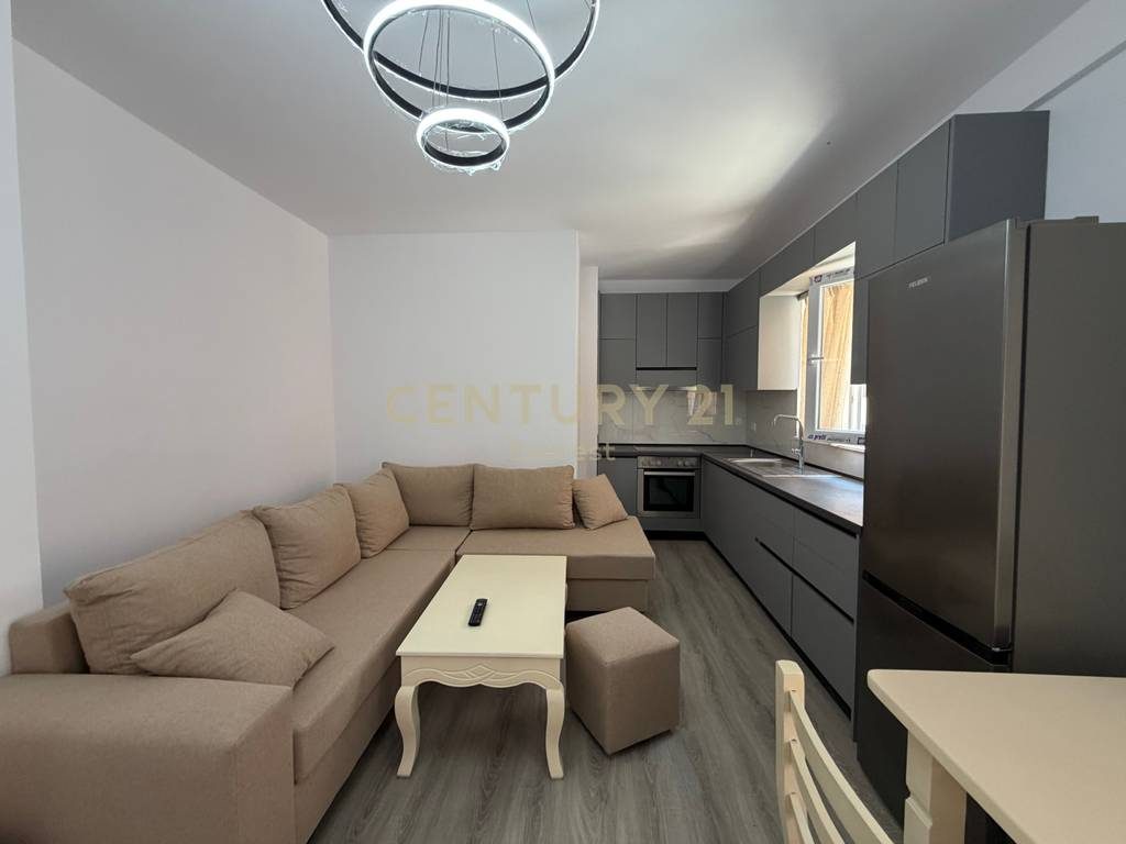 SELITE, APARTAMENT 2+1 PER QIRA