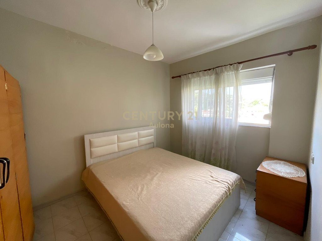 SHITET APARTAMENT 2+1 TE RRUGA E RE PALLAT EKZISTUES ME FASAD TE RESTAURUAR