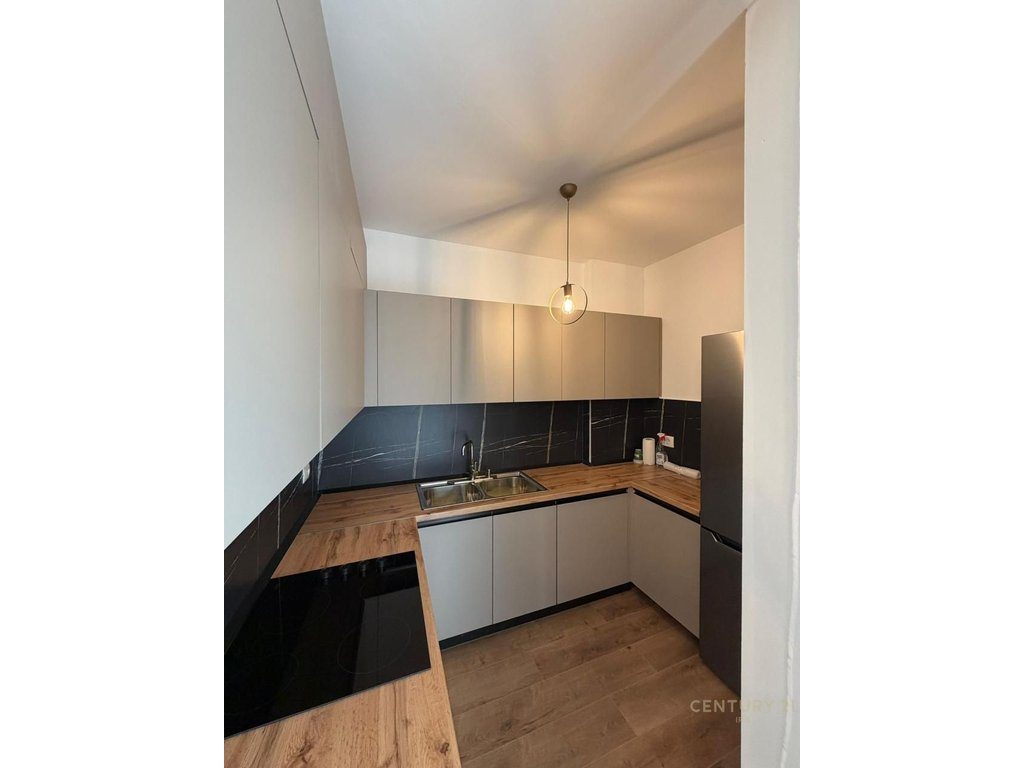 APARTAMENT PER QIRA TE "AKSES TIRANA"!