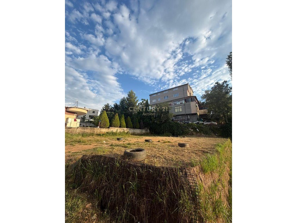 🏡 SUPER OFERTË – TOKË NË SHITJE NË FARKË 🌿