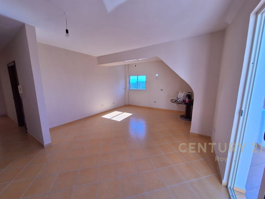 Apartament 2+1 në shitje Rruga Mujo Ulqinaku, Durrës - 150000€ | 107 m²