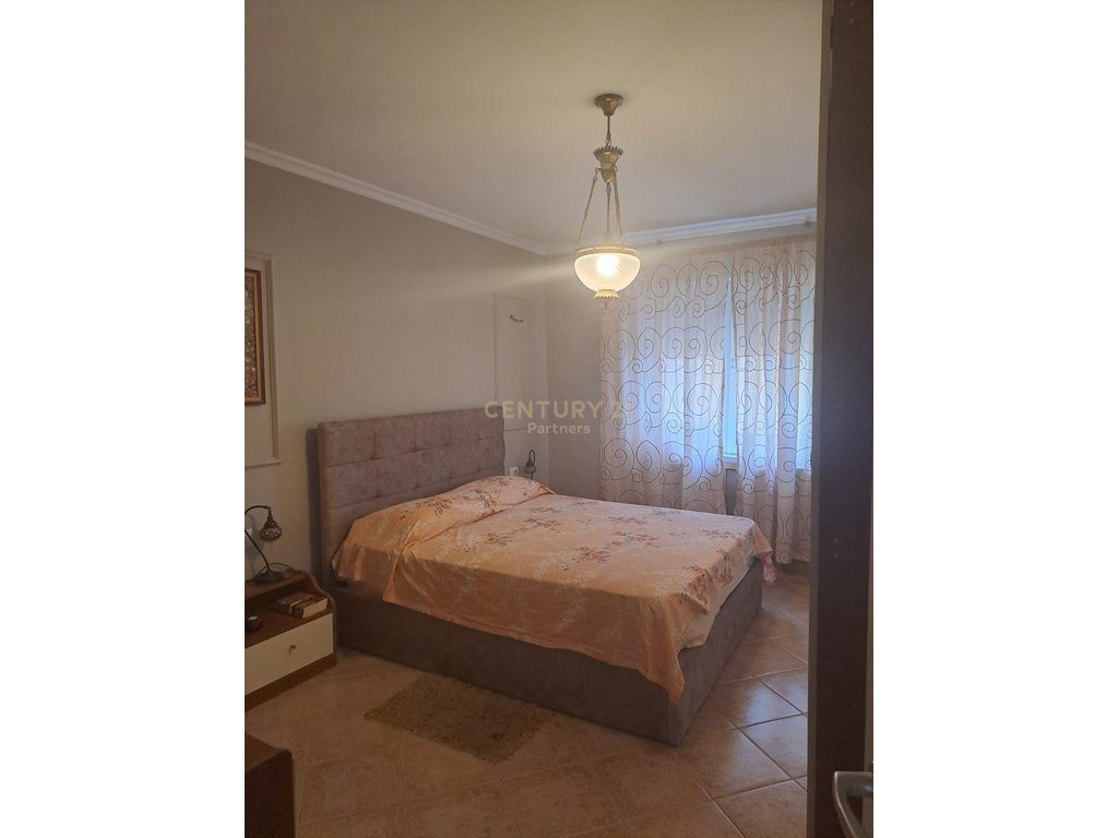 Apartament ne shitje 2+1+2 tek Vasil Shanto